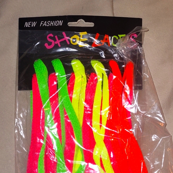 Vintage 1980s New Fashion Neon Thin Shoe Laces 12 count Bundle - Picture 1 of 3